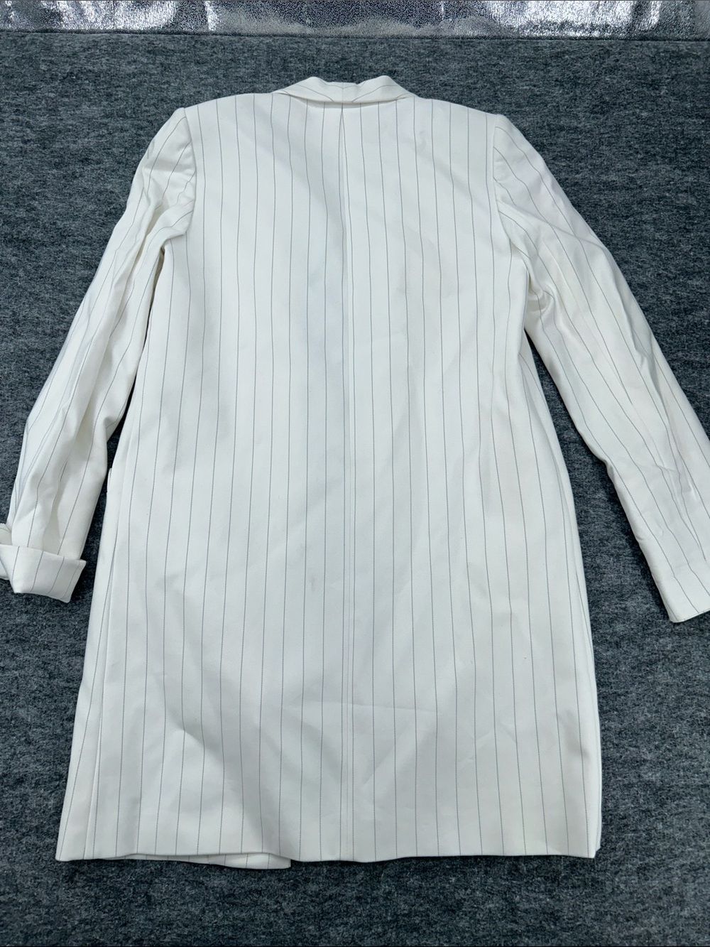 Alice & Olivia Kylie Shawl Collar Pinstripe Blazer XS White City Chic Work - Picture 10 of 14
